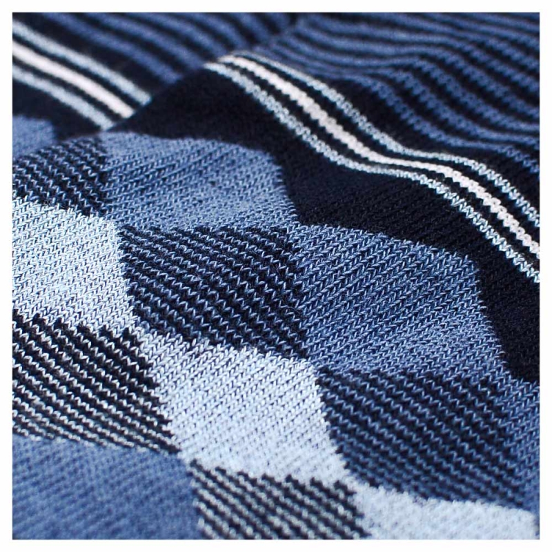 Detal materiału skarpet Cornette