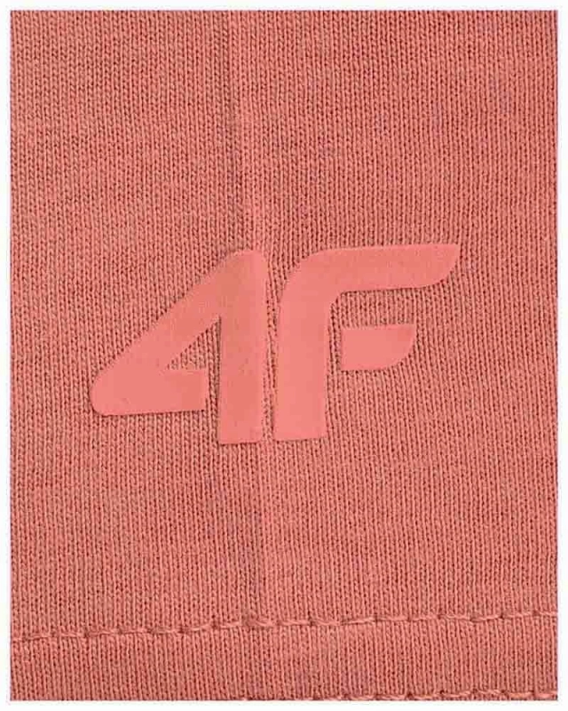 Logo 4F na Łososiowej koszulce damskiej