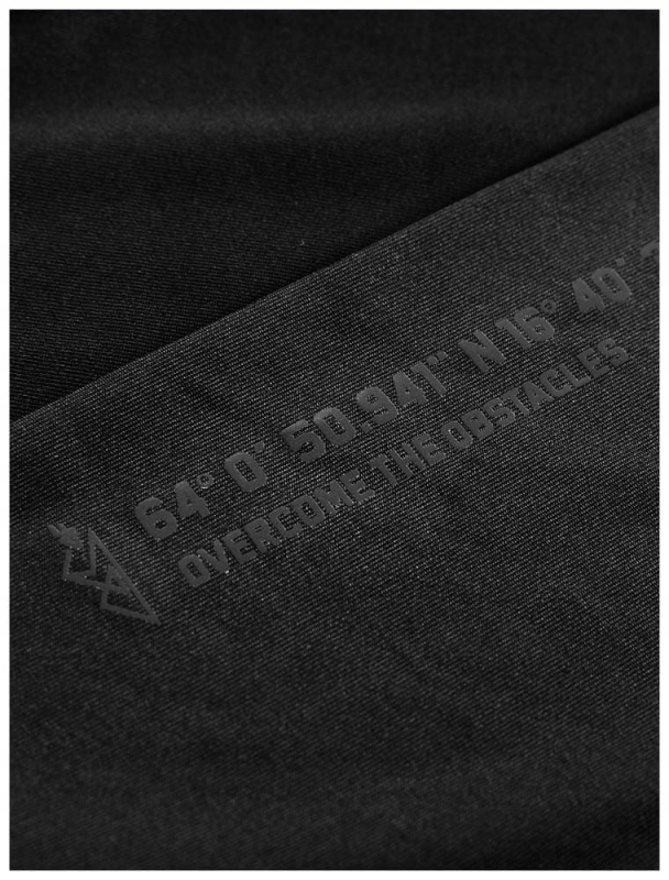 4F-Bluzka-Longsleeve-TFLOM081-Czarna-XXL-Dekolt-okragly.jpg