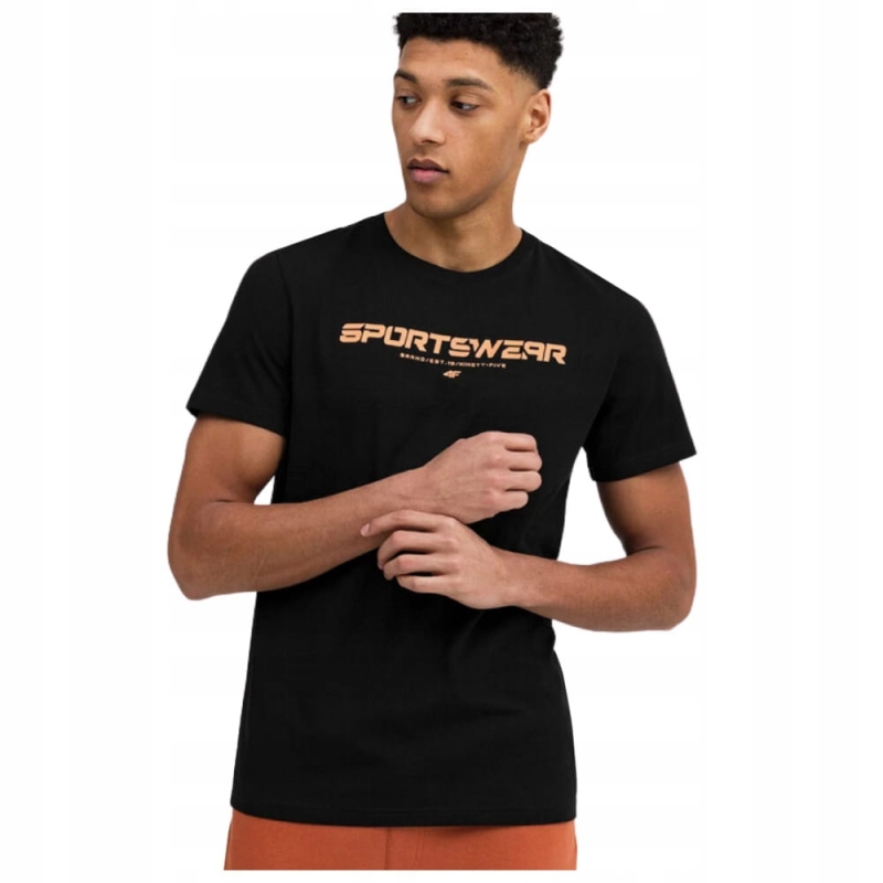 4F-Koszulka-Meska-TTSHM364-Czarna-Rozmiar-XXL-Model-4FSS23TTSHM364.jpg