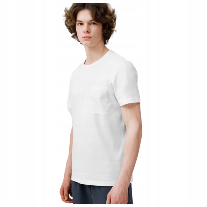 4F T-shirt Koszulka TTSHM297 Biała na modelu