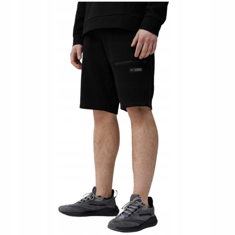 4F-Spodenki-Meskie-Dresowe-TSHOM057-Czarne-2XL-EAN-GTIN-5904698215232.jpg