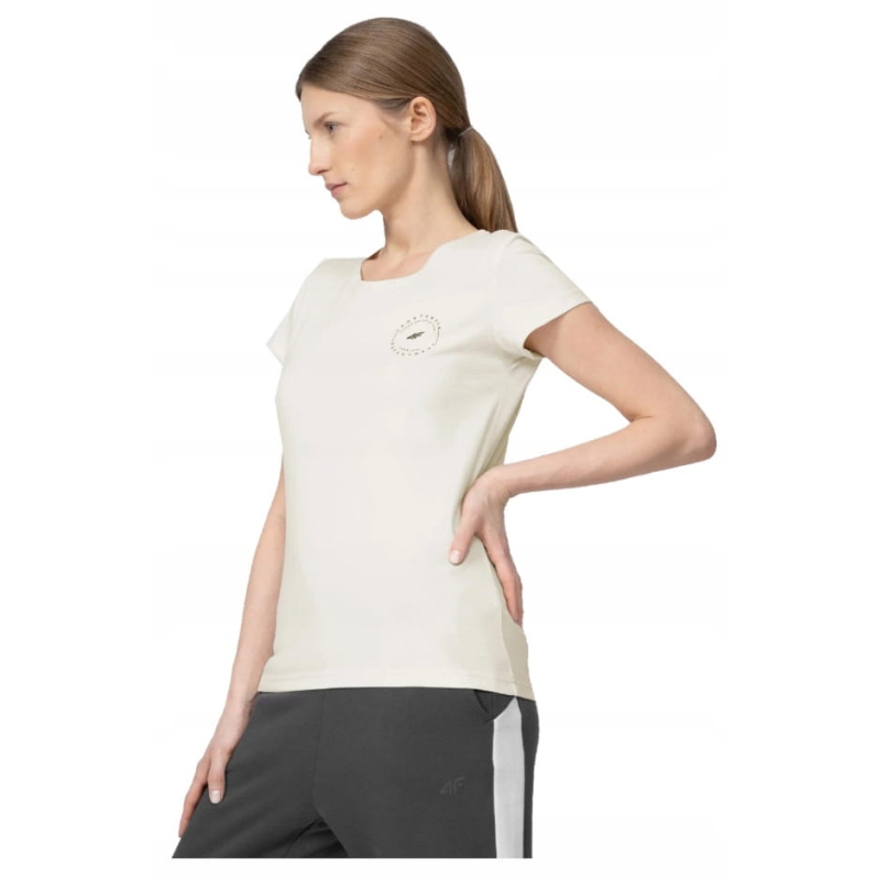 4F T-shirt Koszulka Damska TSD033 Kremowa Model