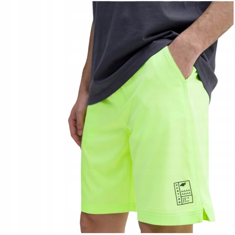 4F Spodenki Kąpielowe Męskie Szorty UBDSM031 Neonowe na modelu z przybliżeniem