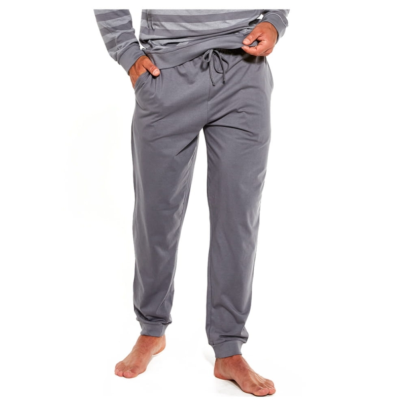 Zbliżenie na spodnie piżamowe Cornette – elastyczny pas i wiązanie.