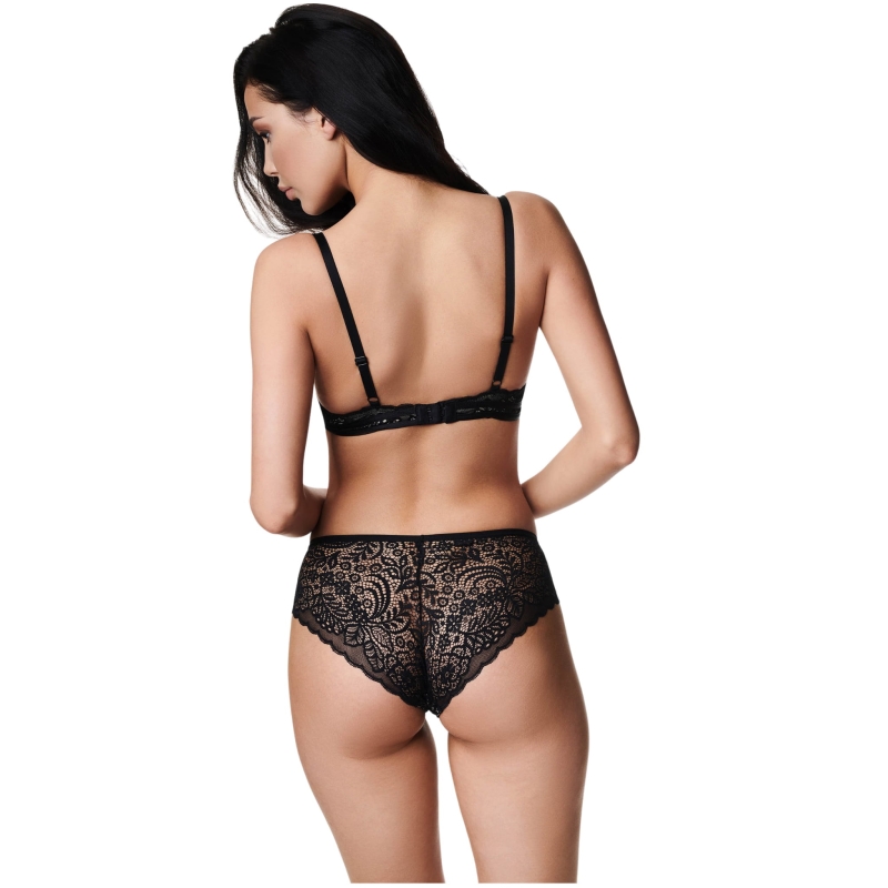 Kobieta w czarnym koronkowym komplecie bielizny – widok z tyłu