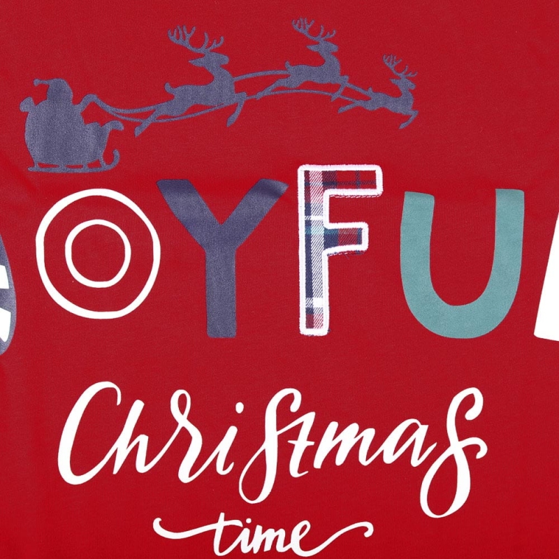 Świąteczny motyw na koszulce Joyful Christmas