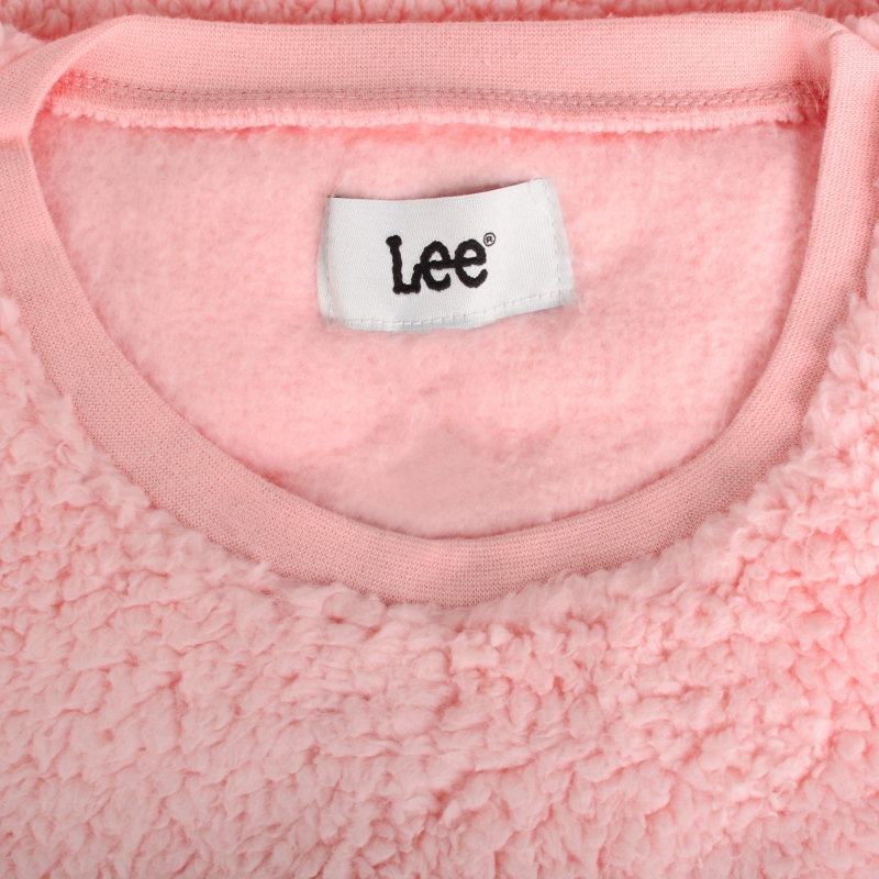 Wnętrze bluzy Lee – różowy miękki polar