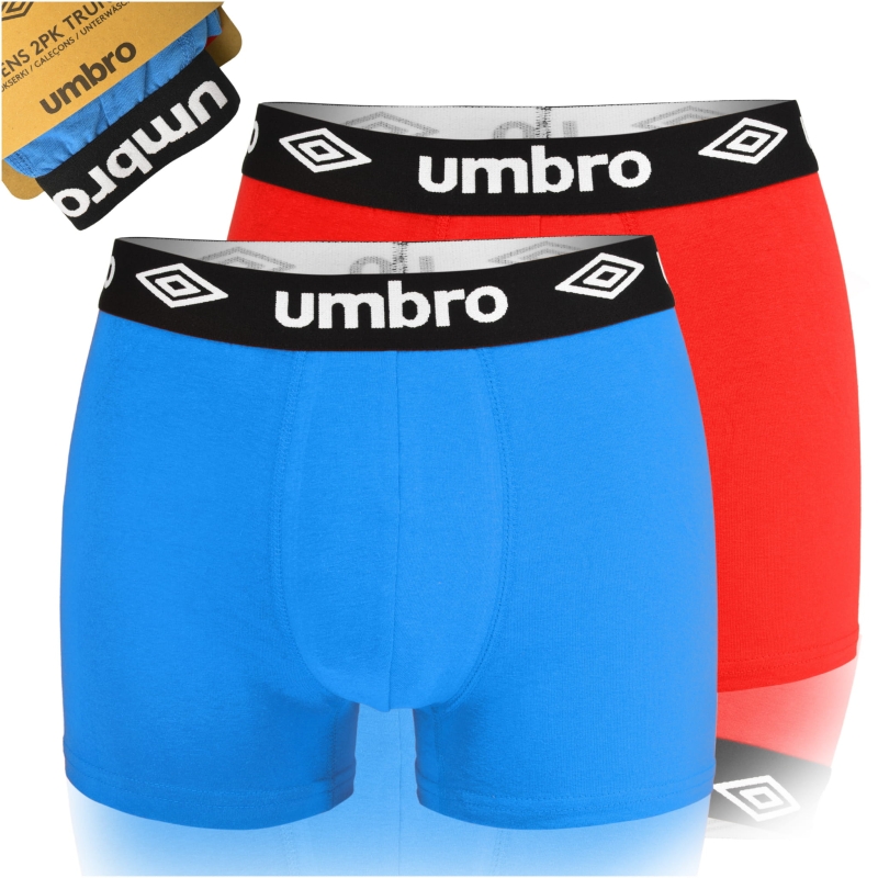 Bokserki męskie Umbro wykonane z bawełny, zaprezentowane w komplecie.