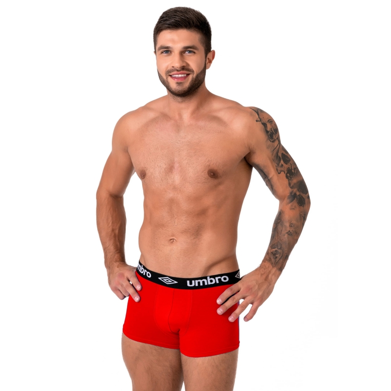 Komplet męskich bokserek Umbro 0197 z kolorowym designem i gumą z logo.