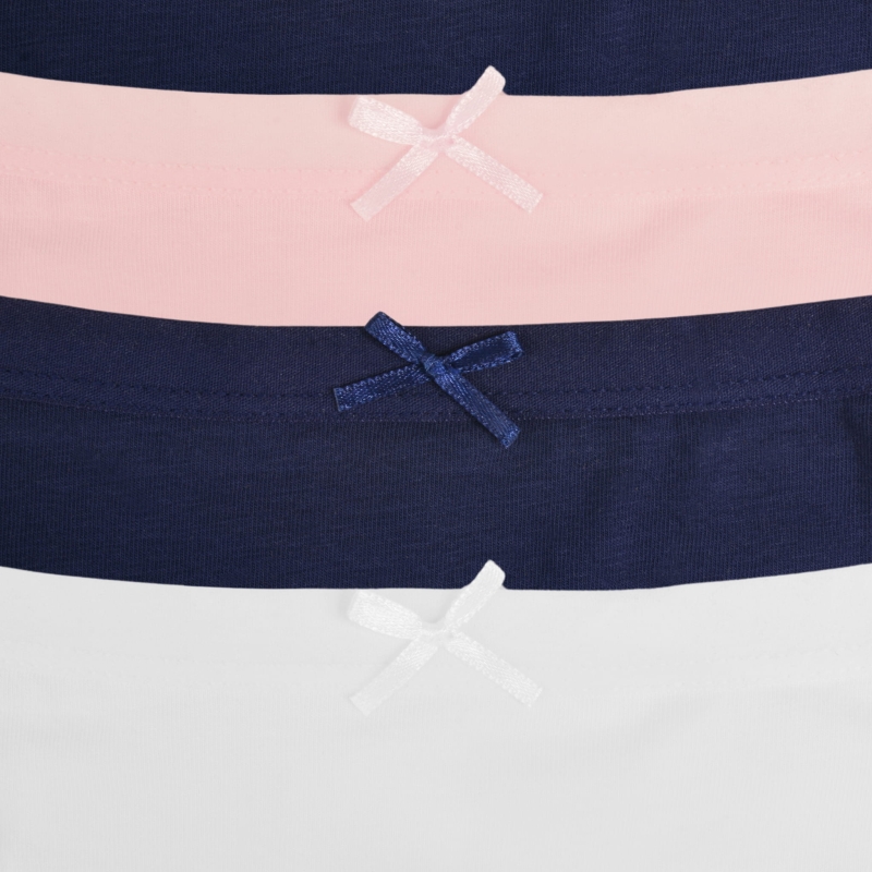 Zbliżenie elastycznej gumki w różnych odcieniach