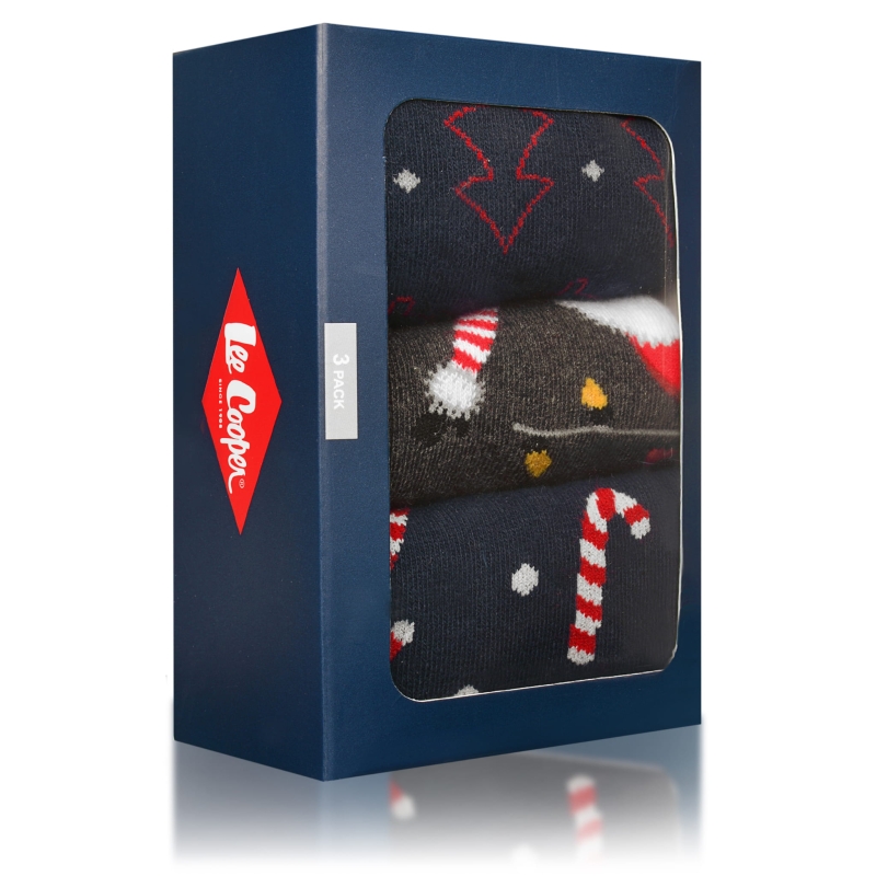 Oryginalne opakowanie Lee Cooper ze świątecznym nadrukiem i widocznymi trzema parami skarpet w środku.