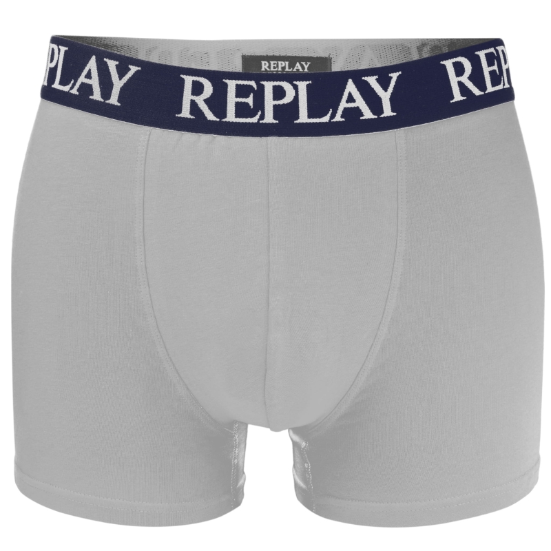 Szare bokserki męskie Replay z elastyczną gumą i napisem.