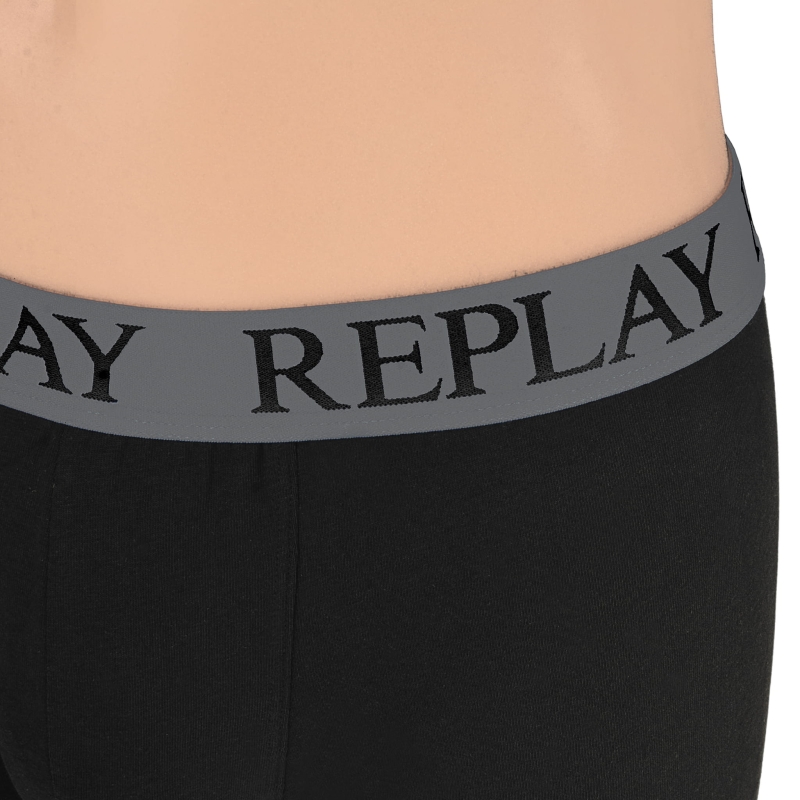 Pas bokserek Replay z charakterystycznym logo.