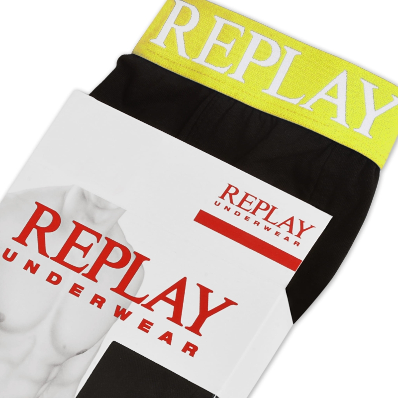 Pojedyncza para czarnych bokserek Replay z neonową gumą i logo.