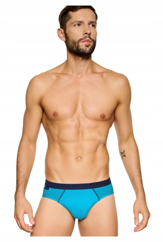 Model w gładkich niebieskich slipach Henderson CORE