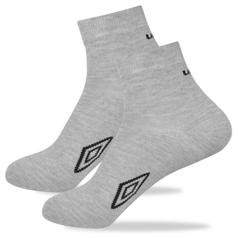 Skarpety Umbro quarter zaprezentowane osobno, widok z boku