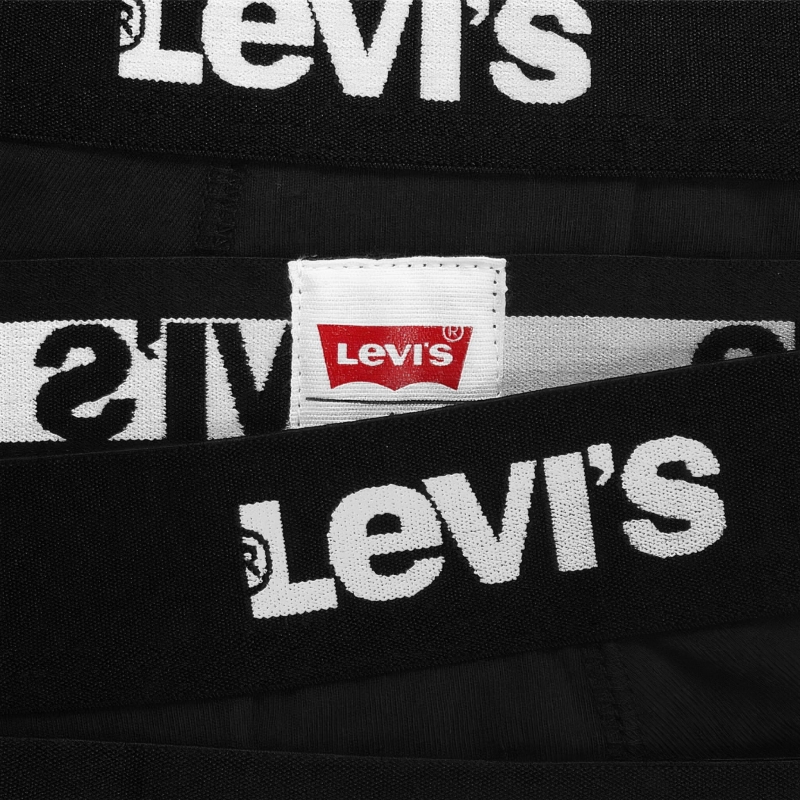 Detal elastycznego pasa bokserki Levi's – logo