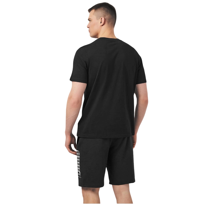 Czarna koszulka męska Puma, widok z tyłu na modelu