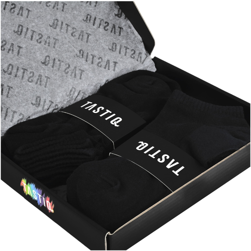 Pudełko prezentujące 6 par męskich skarpet stopek TASTIQ PREMIUM w kolorze czarnym