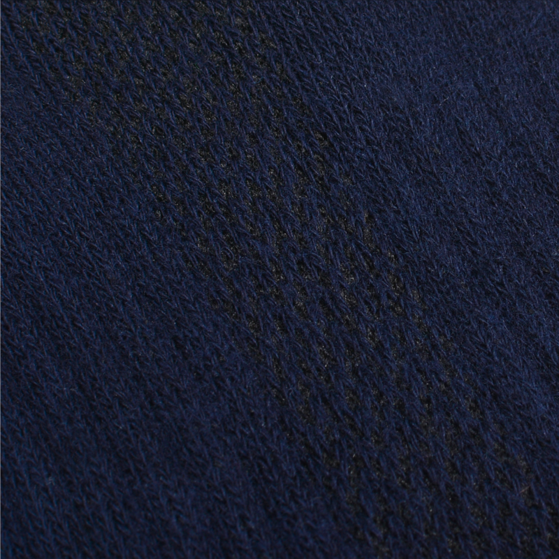 Detal ściągacza i wykończenia w skarpetkach TASTIQ PREMIUM.