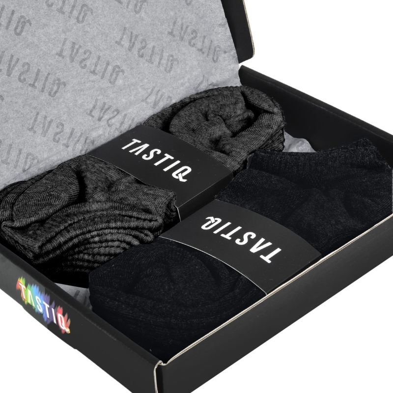 Pudełko z kompletem 6 par bawełnianych skarpetek stopki BLACKMIX.