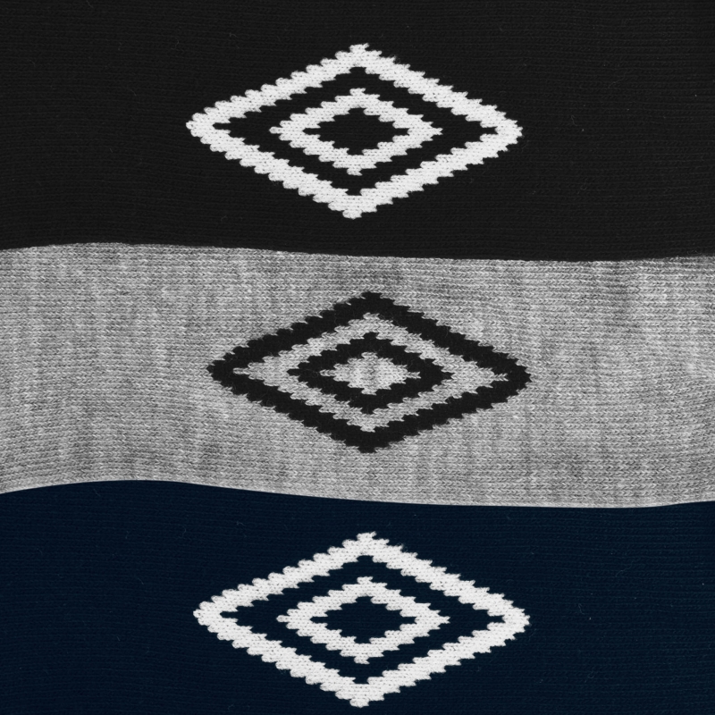 Detal materiału bawełnianych skarpet sportowych Umbro