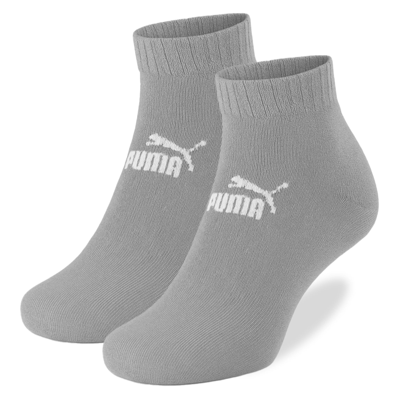Pojedyncza para skarpet Puma Quarter w kolorze szarym z widocznym logo, widok z boku.