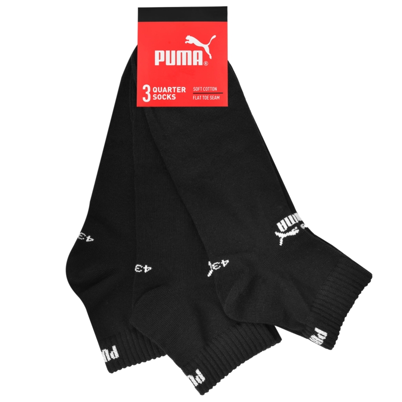 Komplet męskich skarpet Puma w kroju zakostki, kolor czarny, ułożonych razem.