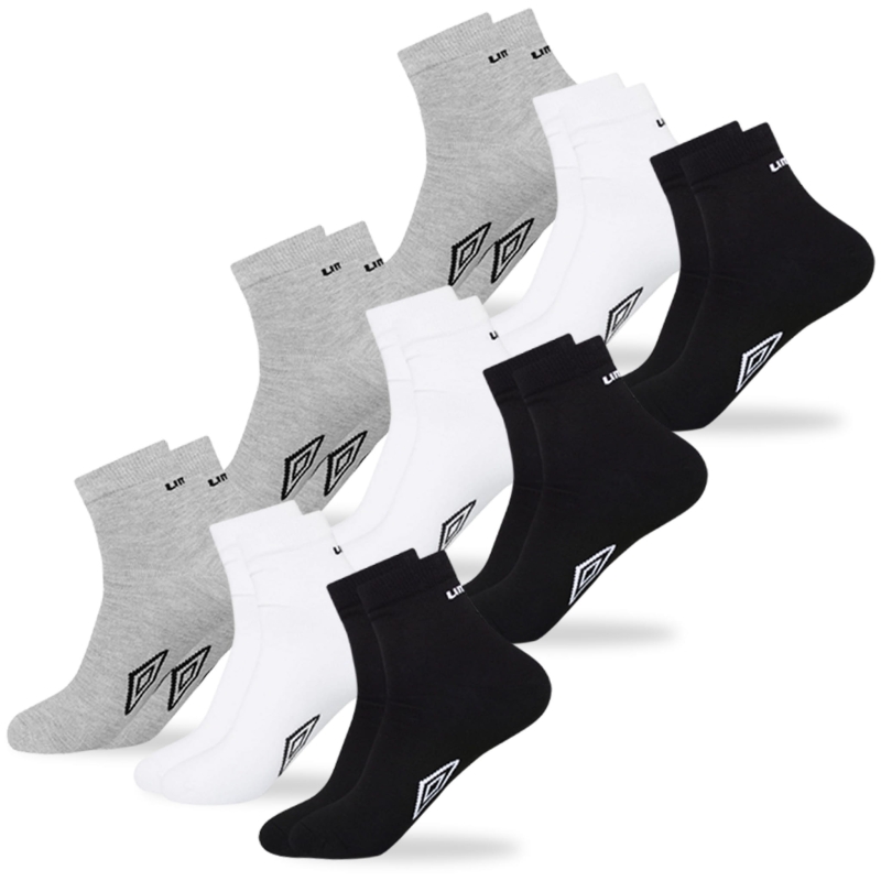 Uniwersalne skarpety Umbro w fasonie zakostki, w kolorze czarnym, widok całości