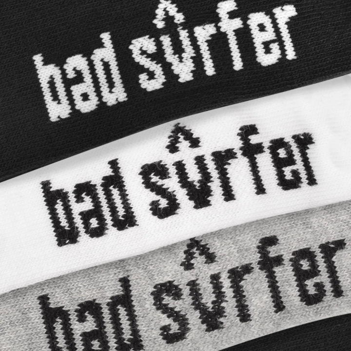 Granatowe stopki Bad Surfer – detal elastycznego ściągacza