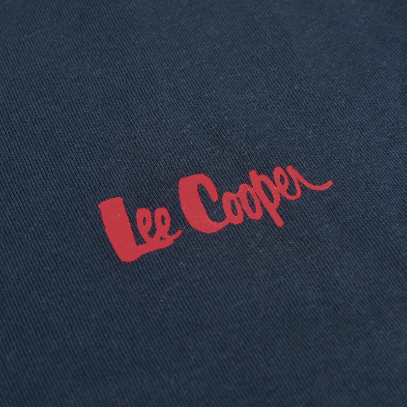 Logo Lee Cooper na granatowej bluzce piżamy