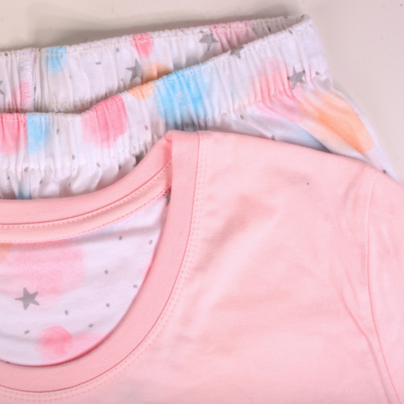 Materiał piżamy Cornette z pastelowym wzorem