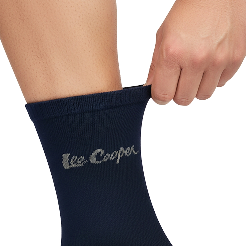 Logo Lee Cooper na gumce skarpety męskiej granatowej