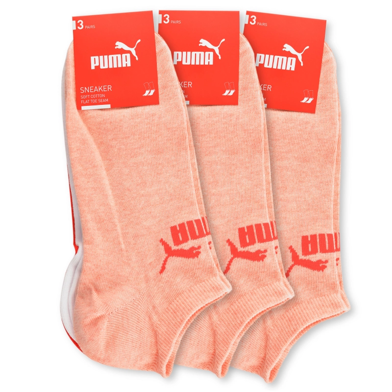 Brzoskwiniowe skarpety PUMA na czerwonych kartach z logo marki