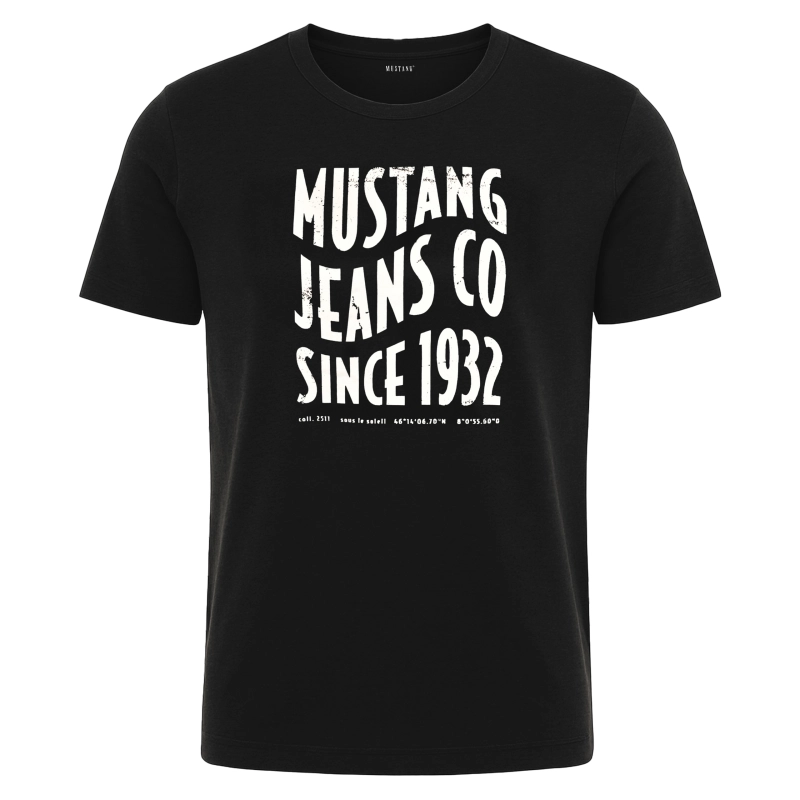 Czarna koszulka z dużym białym nadrukiem MUSTANG.