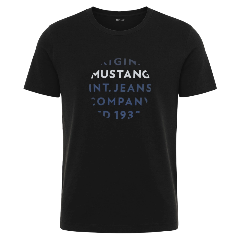Czarna koszulka Mustang z nadrukiem marki na piersi.